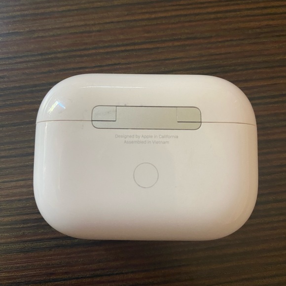 Apple AirPods Pro - Picture 2 of 4